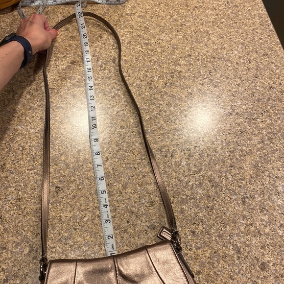 Coach Crossbody Leather Small Bag The Color is Possibly a Bronze or a Gold Color - Picture 16 of 17